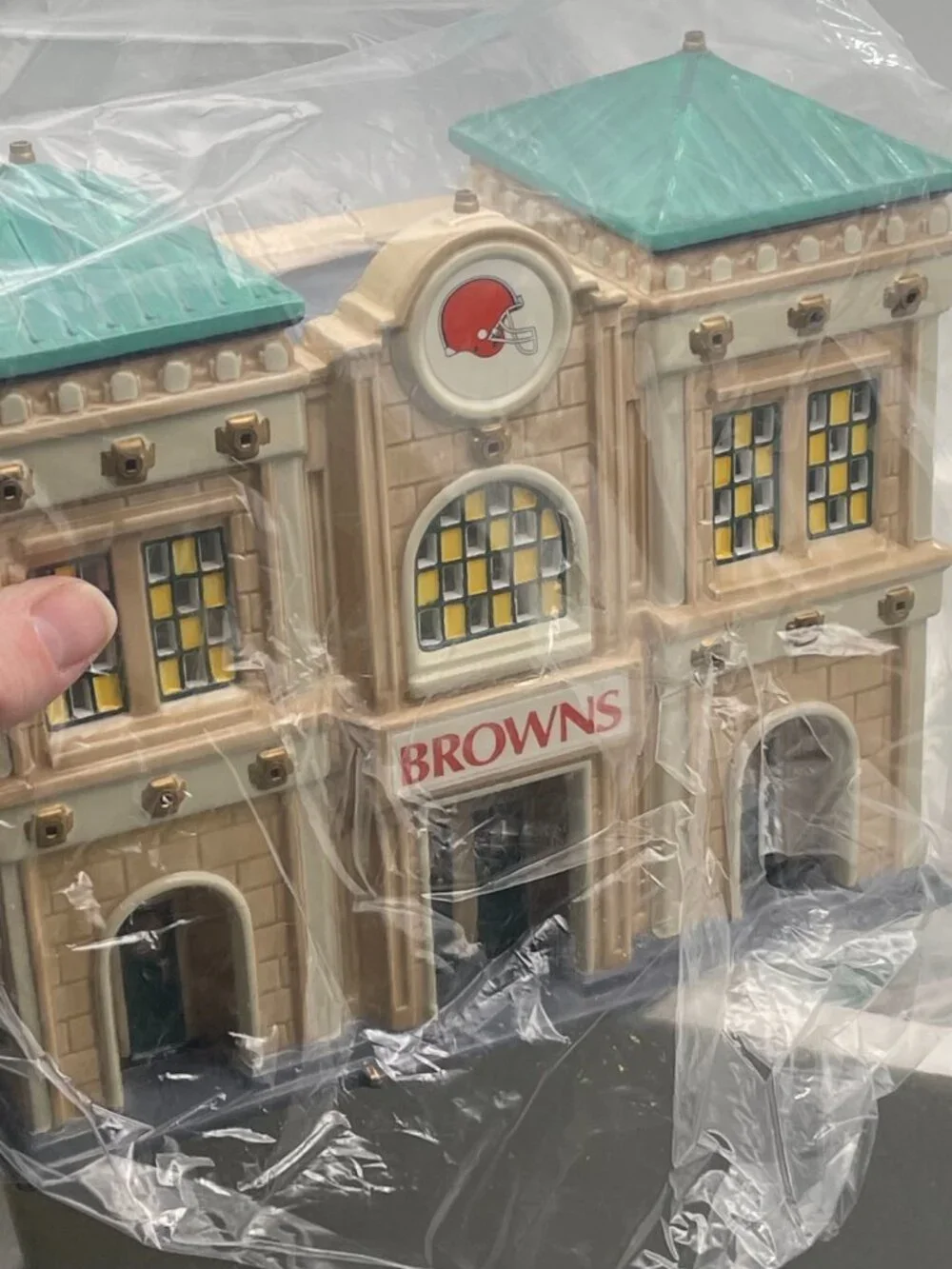 Department 56 The Original Snow Village NFL Football Champsfield Stadium #55001
